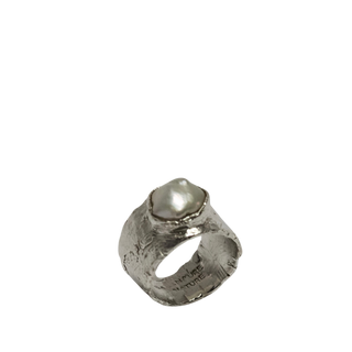 Tenebrae Ring
