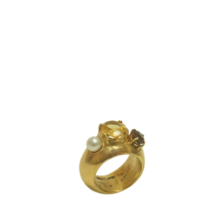 Triad ring