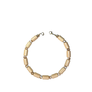 Crepe & Conch Mother of Pearl Sundry. Bead Five